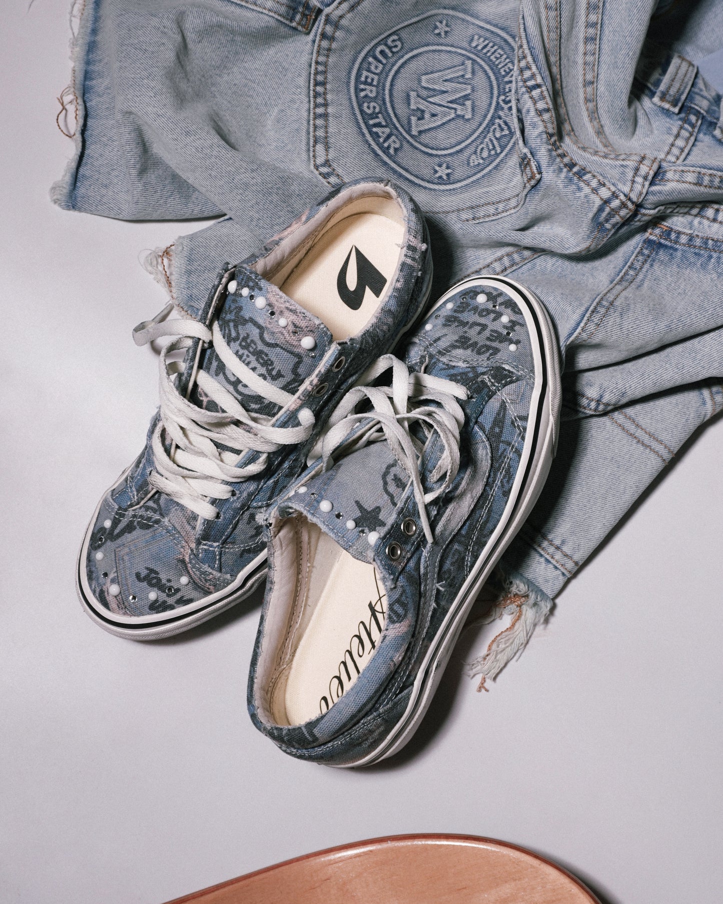 Shuttle " HOLLYWOOD SKETCH " Customized Edition - Whenever Atelier × Bigassteam