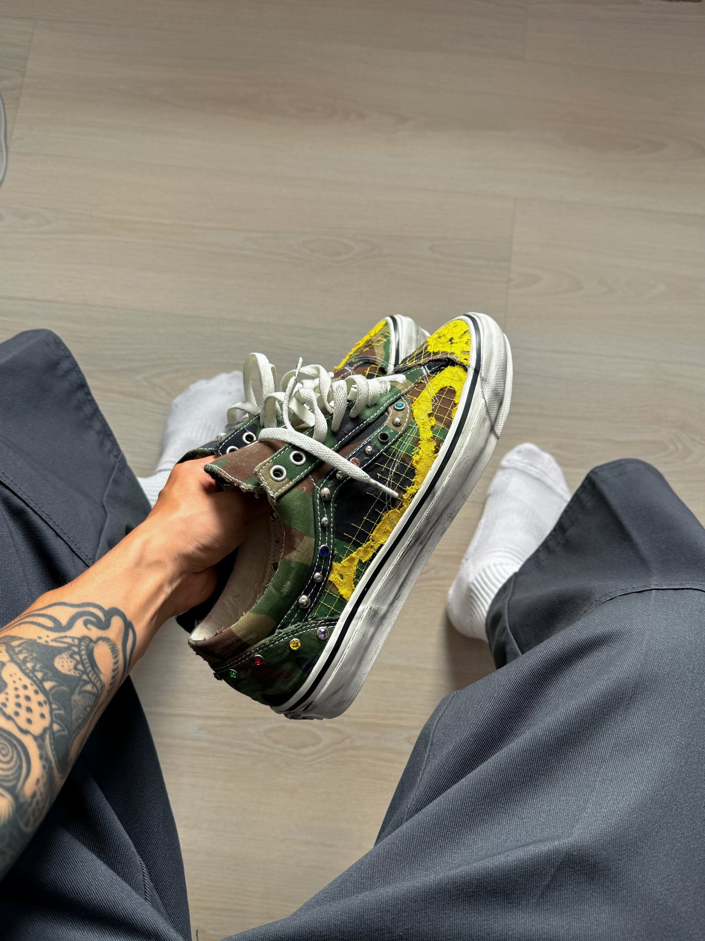 SHUTTLE “GRID DAMAGE” custom by BIGASSTEAM
