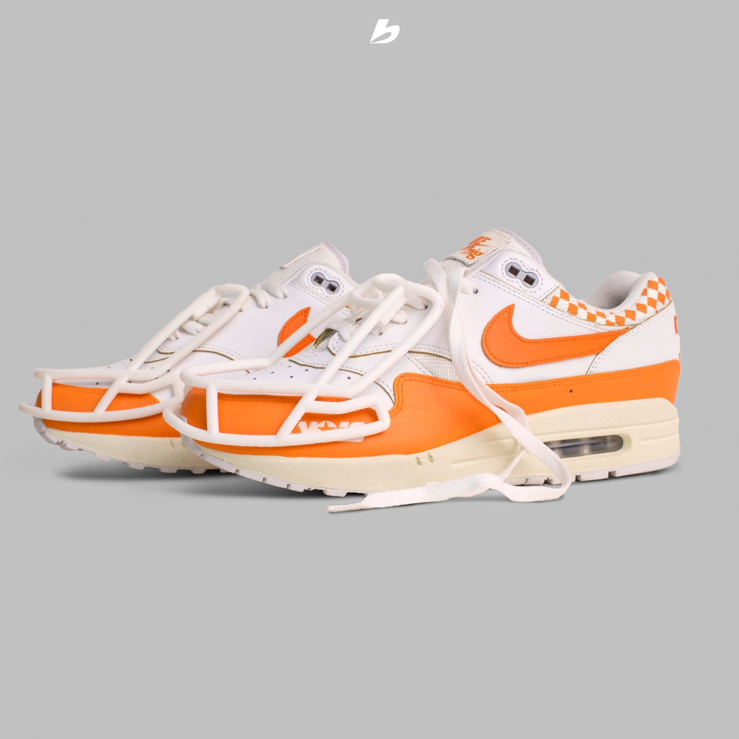 Nike Air Max "Tennessee Volunteers Football Team"