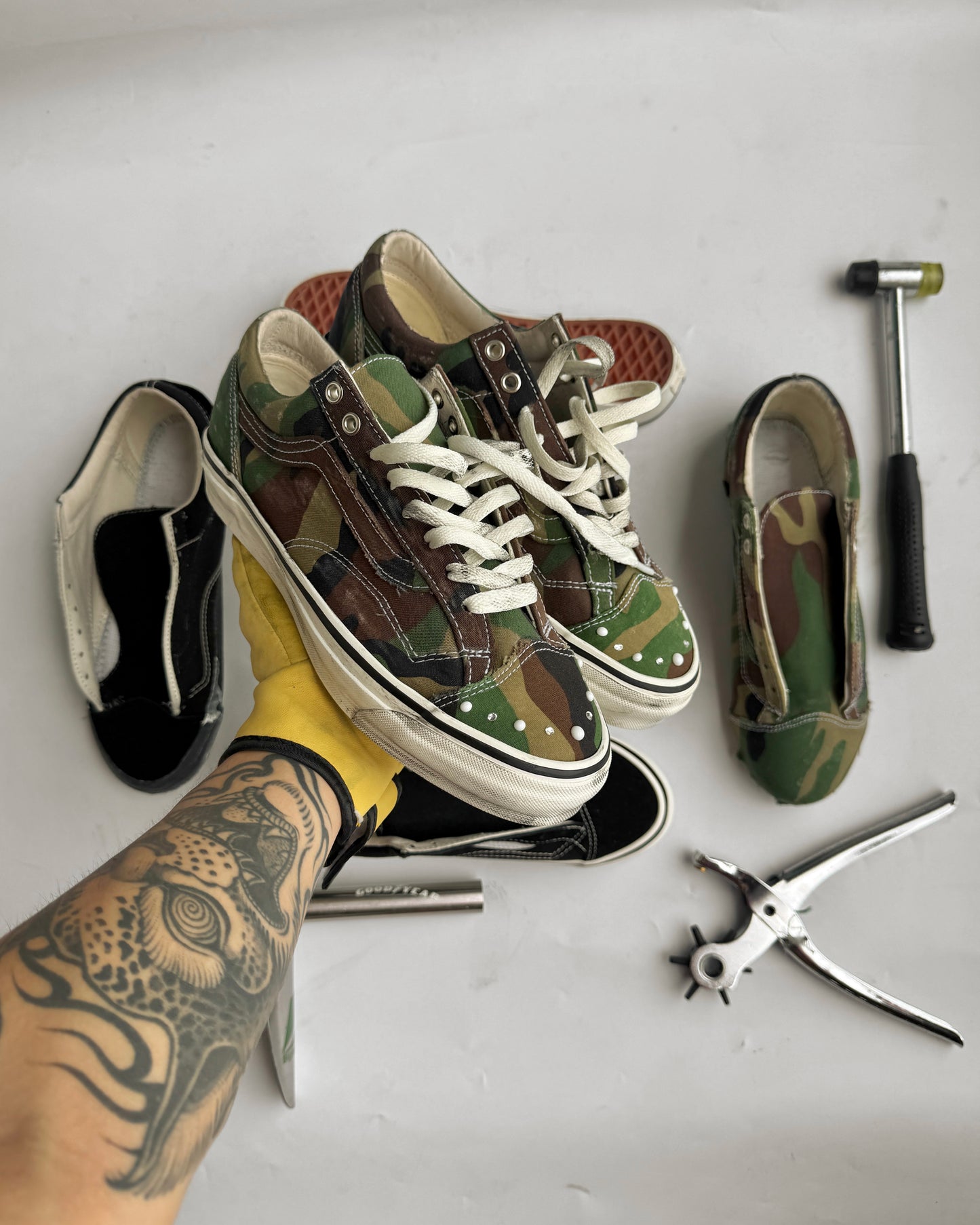 SHUTTLE “CAMO ARCHIVE” custom by BIGASSTEAM Limited edition
