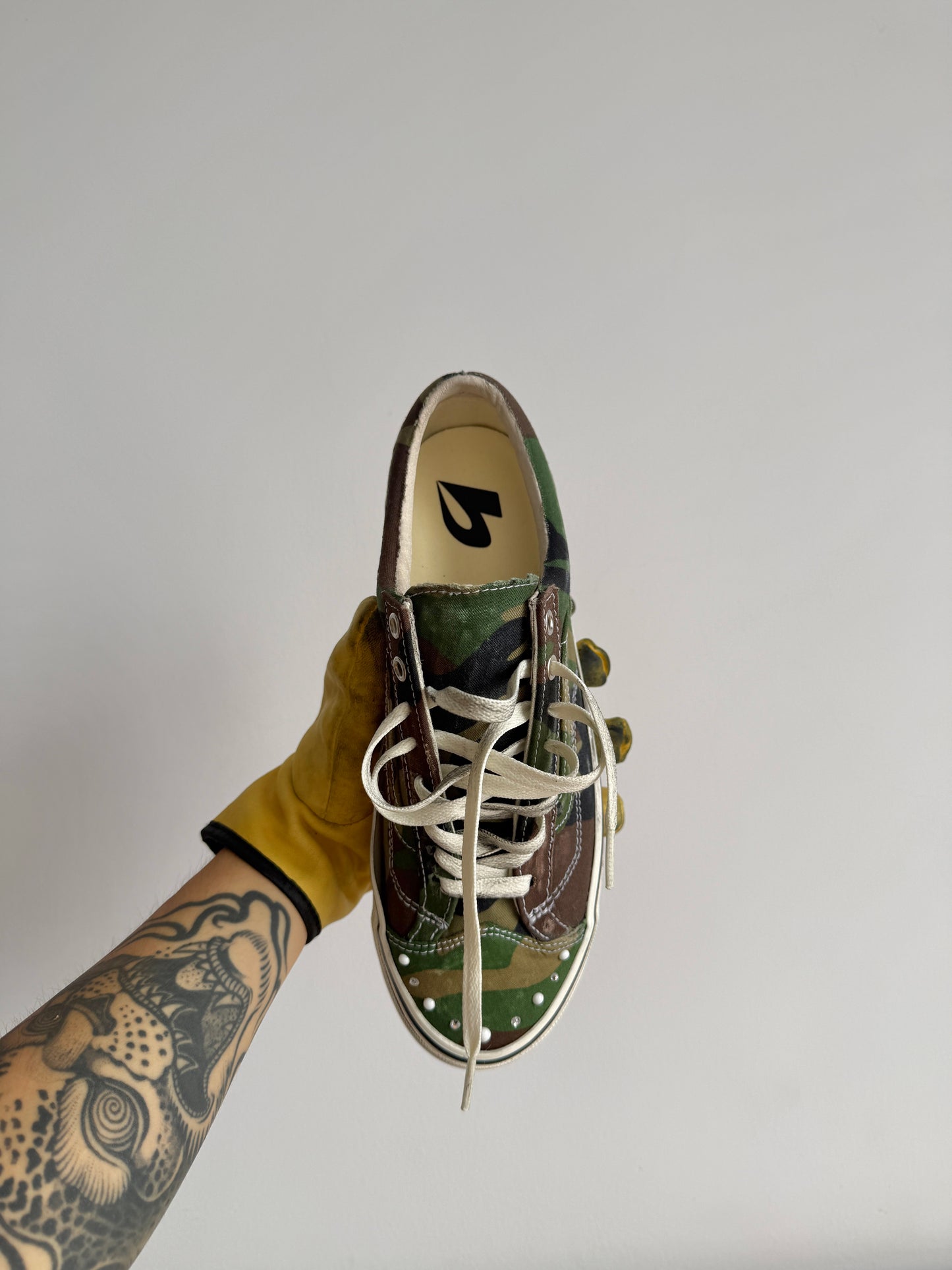 SHUTTLE “CAMO ARCHIVE” custom by BIGASSTEAM Limited edition