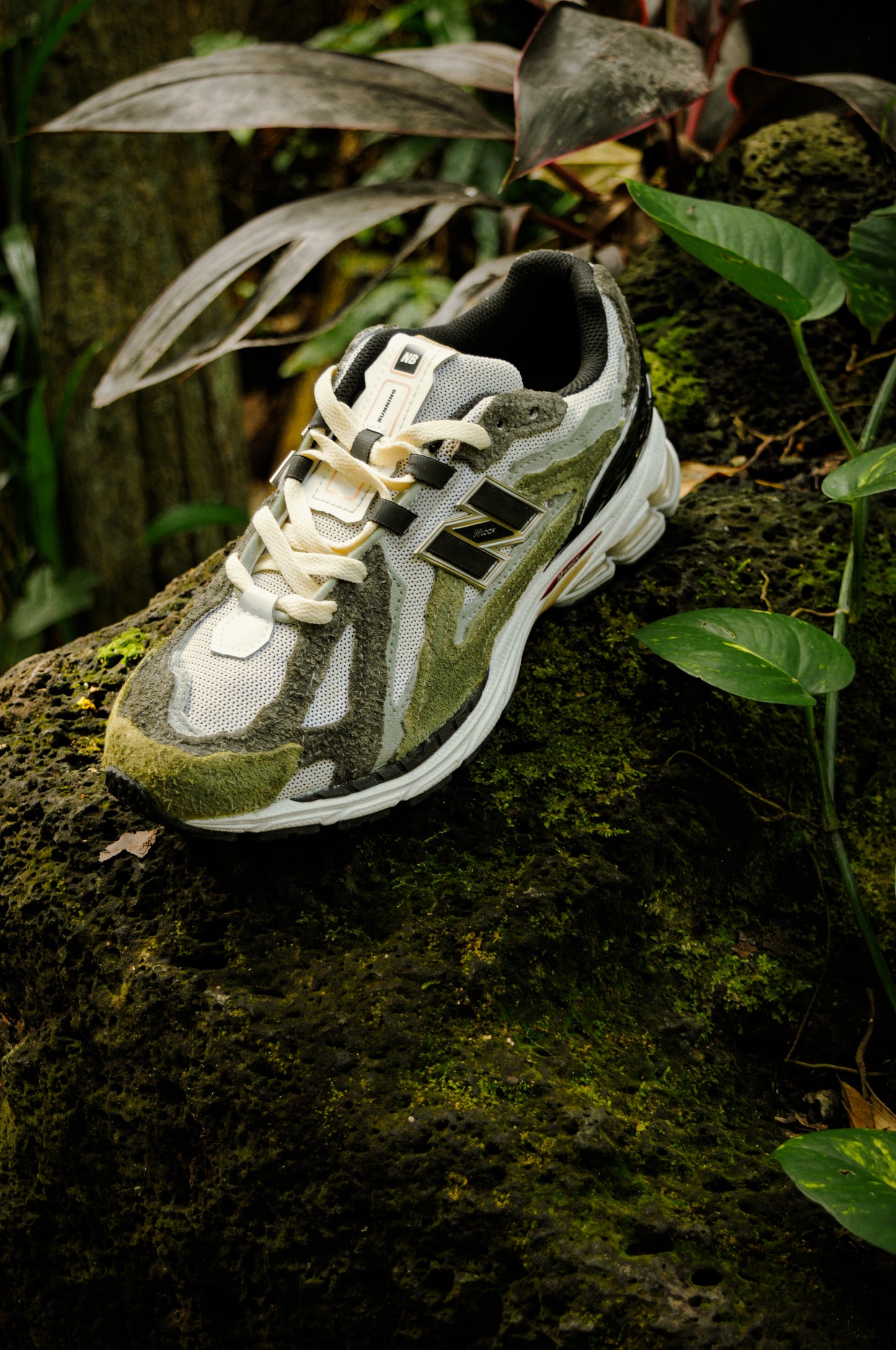 New Balance Mossy